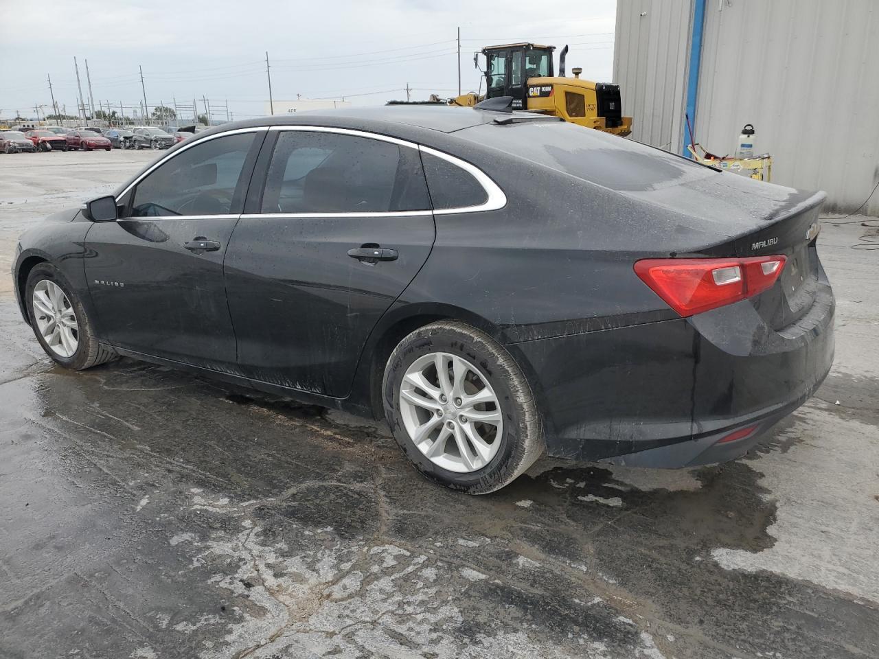 2017 CHEVROLET MALIBU LT - Image 2