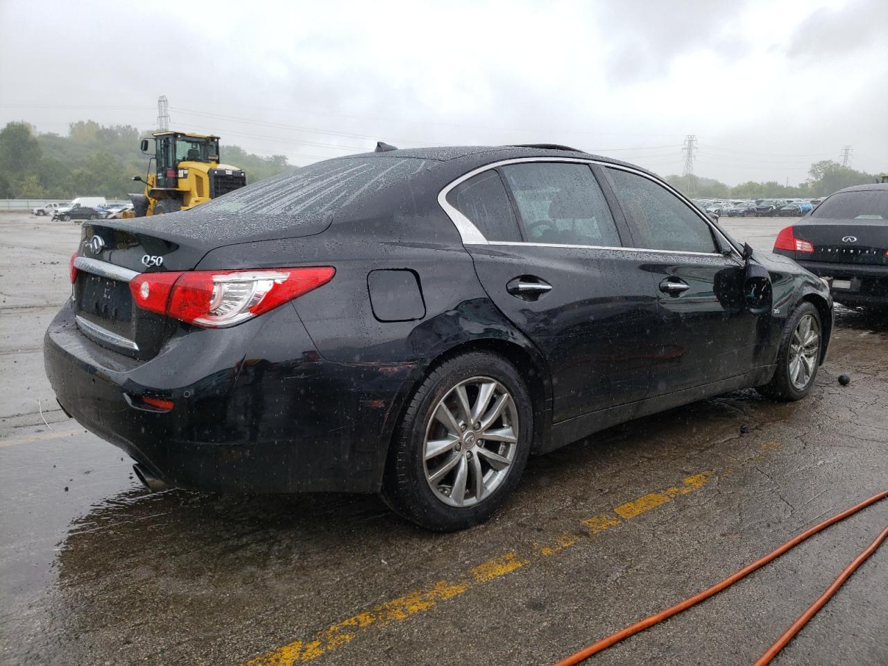 2016 INFINITI Q50 PREMIU - Фото 3
