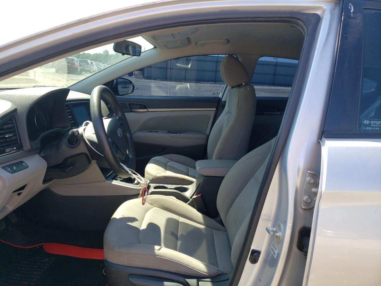 2018 HYUNDAI ELANTRA SE - Image 7