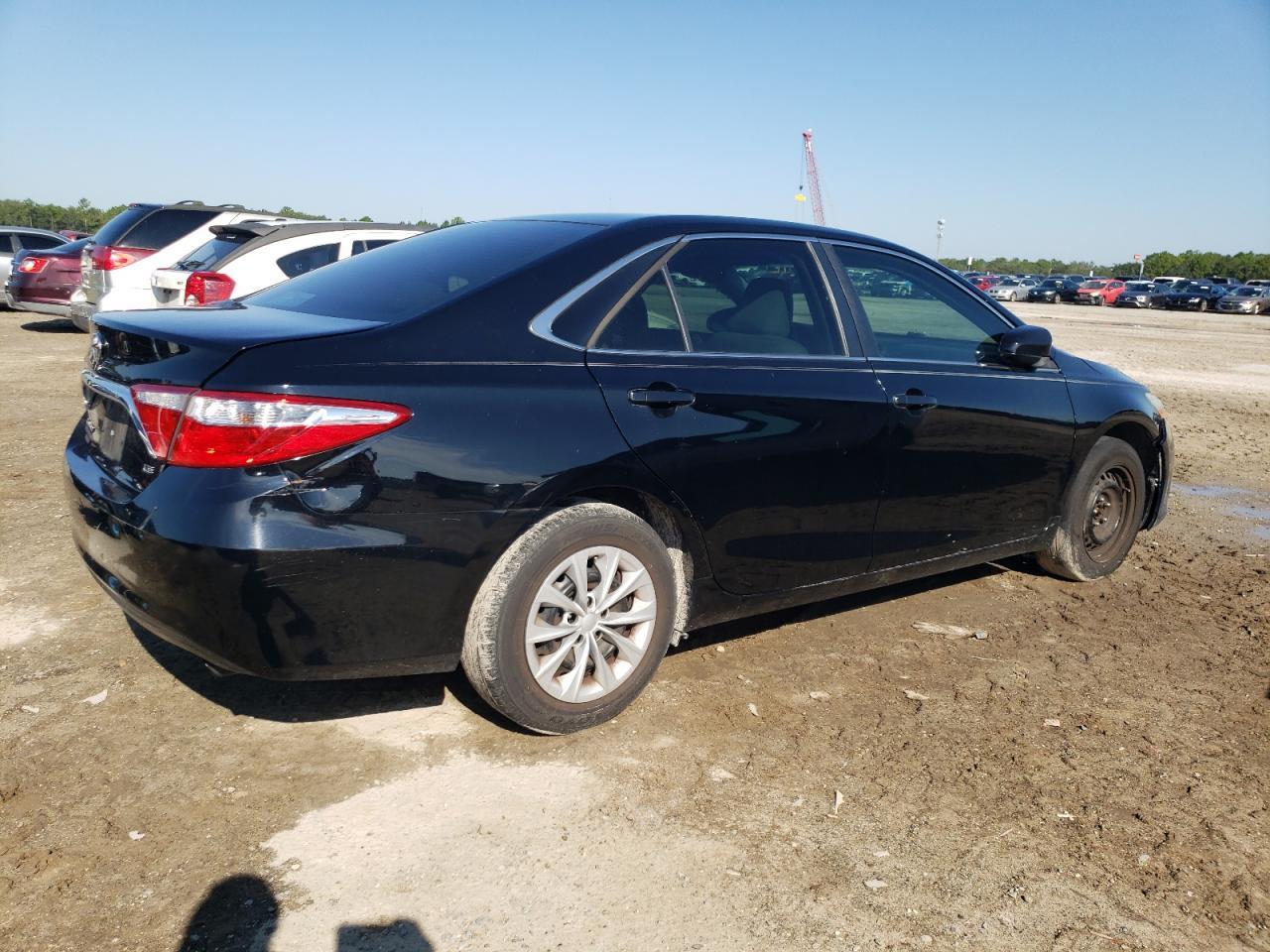 2016 TOYOTA CAMRY LE - Image 3