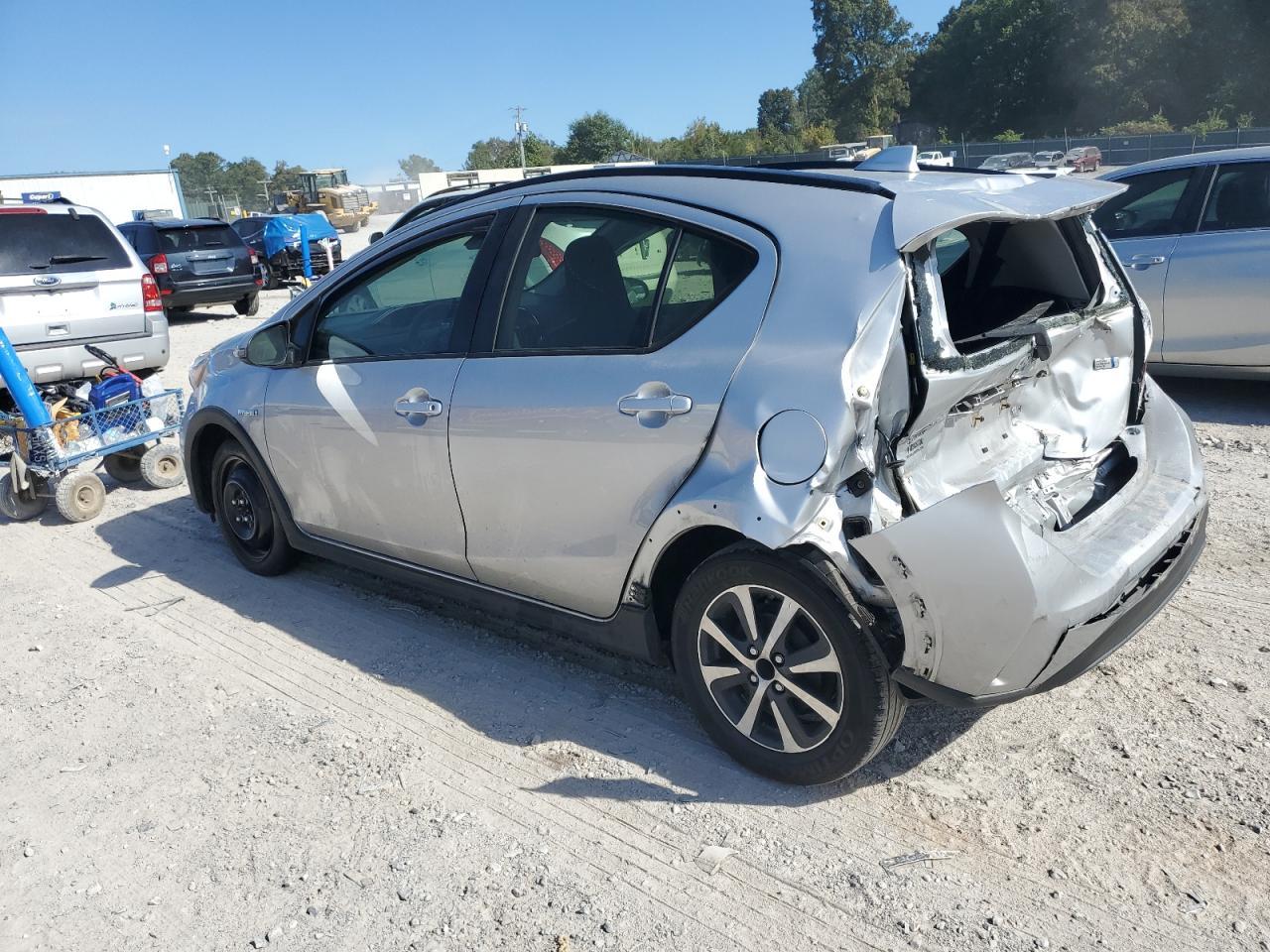 2018 TOYOTA PRIUS C - Фото 2