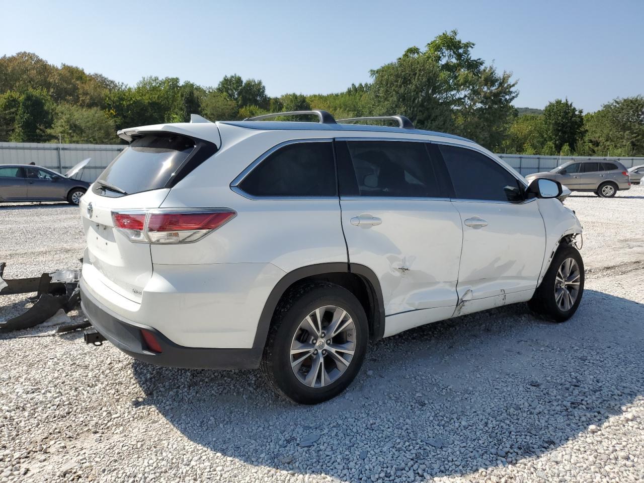 2015 TOYOTA HIGHLANDER - Фото 3