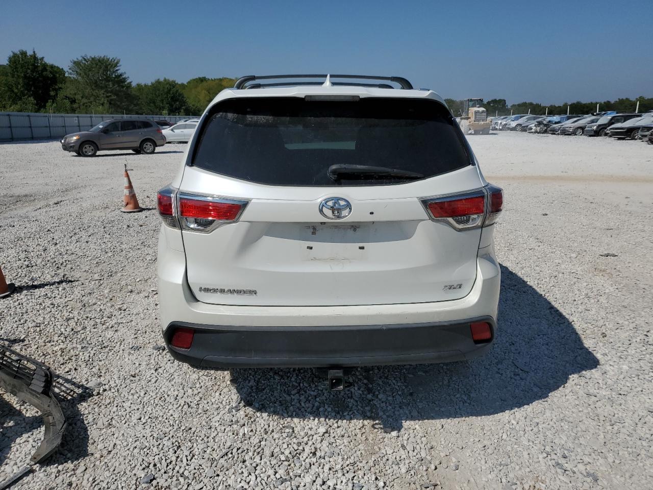 2015 TOYOTA HIGHLANDER - Фото 6