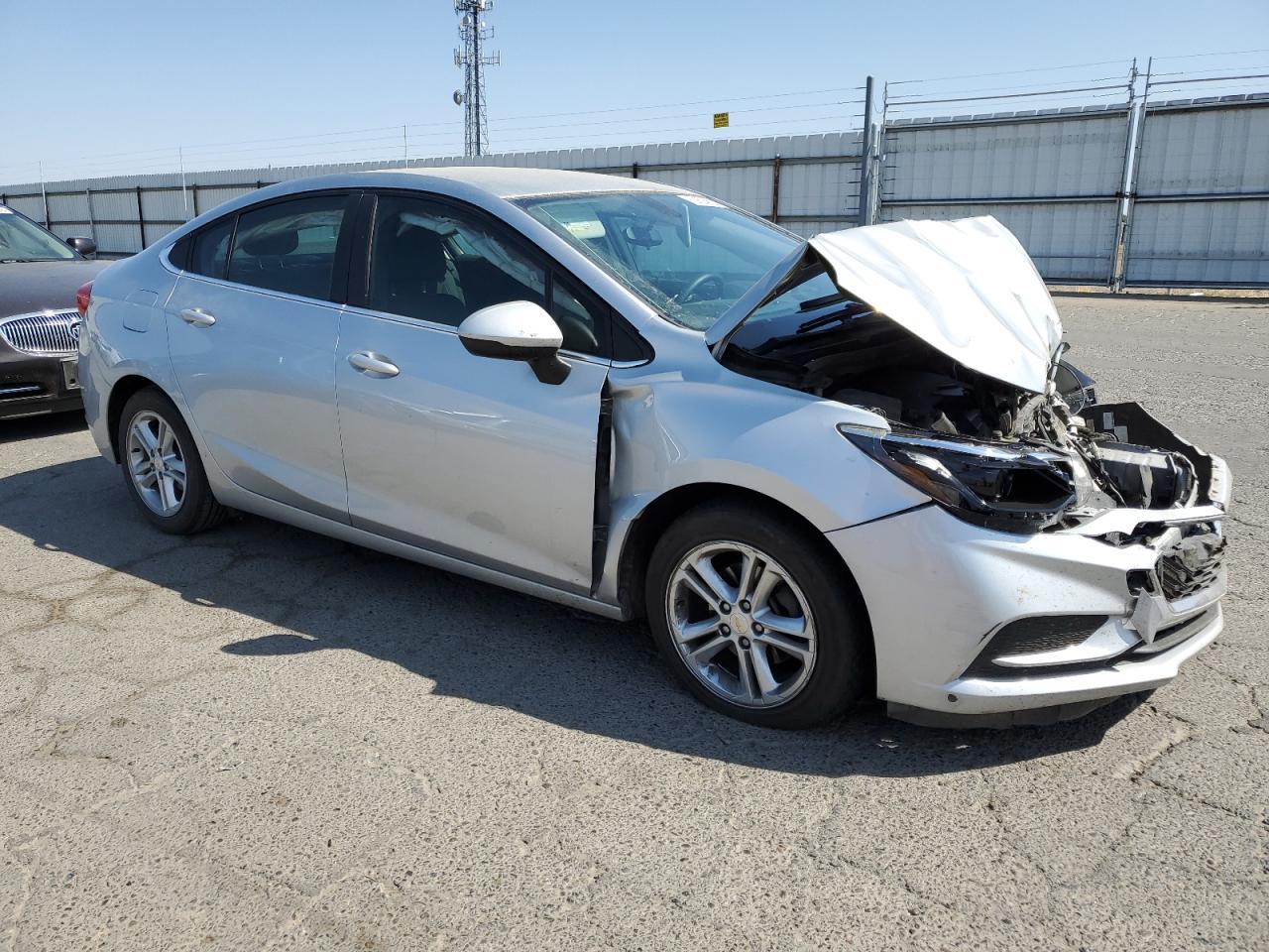 2017 CHEVROLET CRUZE LT - Image 4