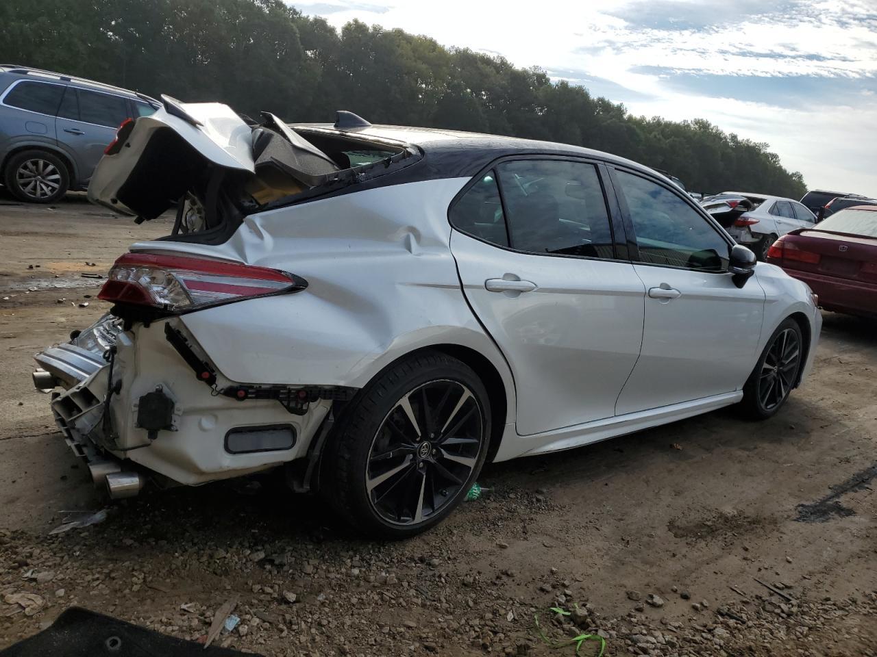 2019 TOYOTA CAMRY XSE - Image 3