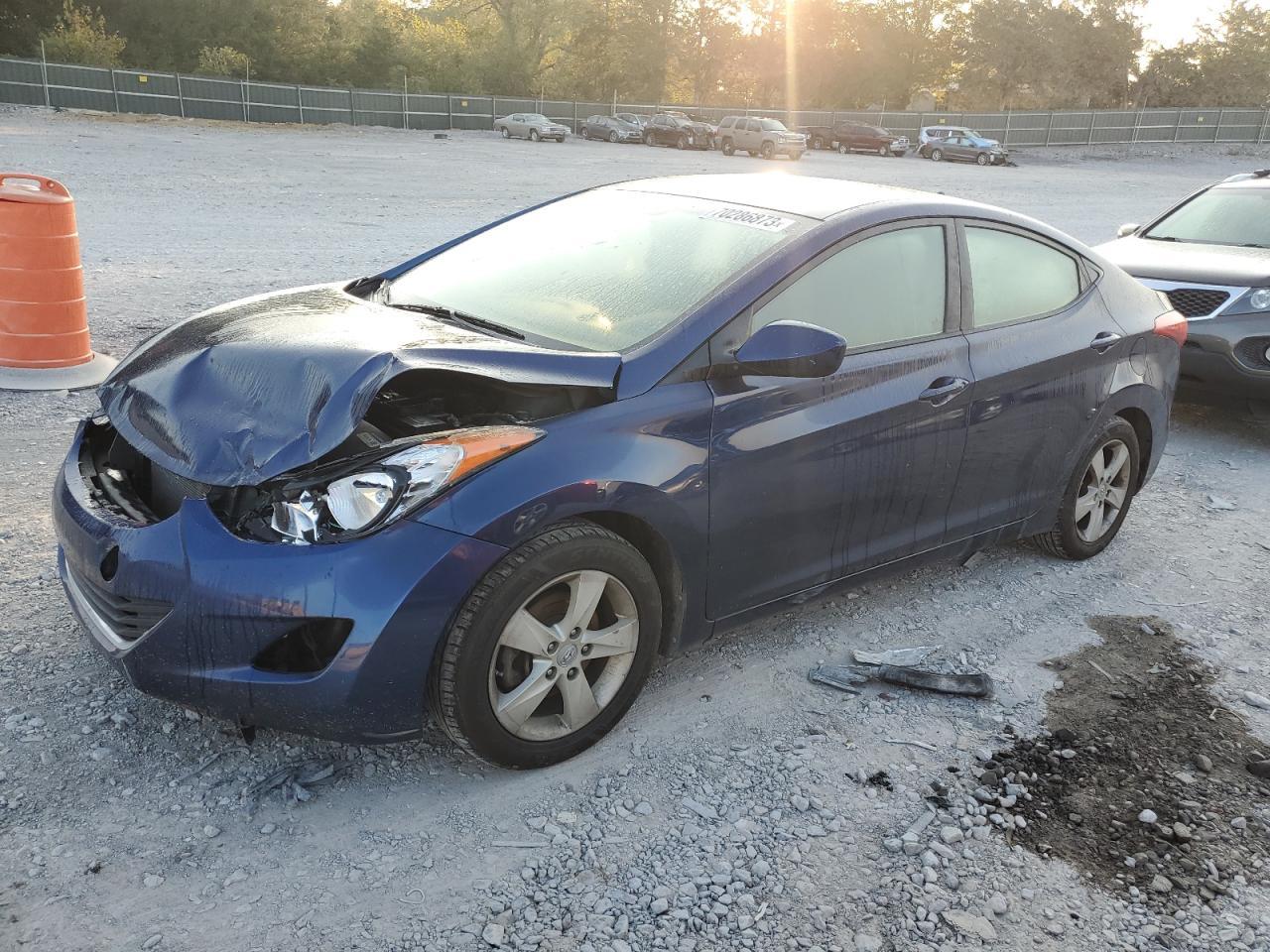 2013 HYUNDAI ELANTRA GL
