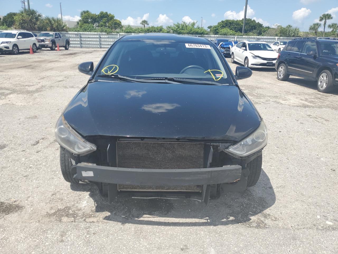 2018 HYUNDAI ELANTRA SE - Image 5