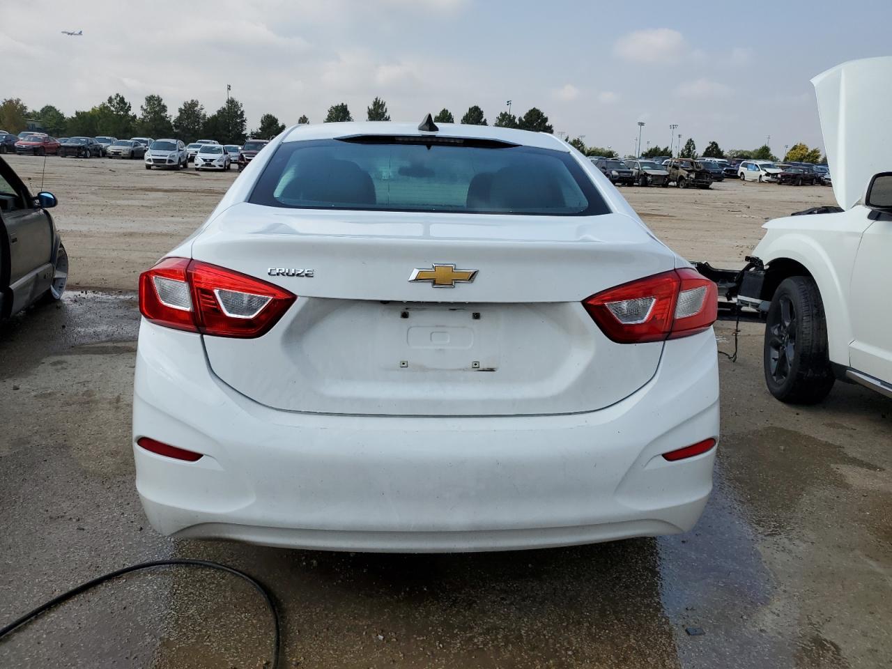2016 CHEVROLET CRUZE LS - Image 6