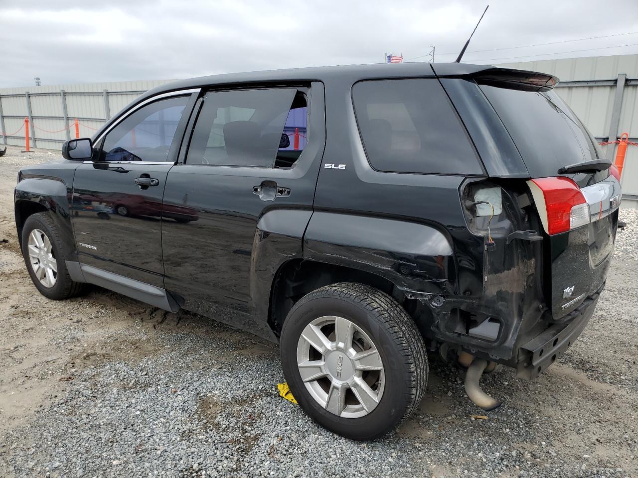 2012 GMC TERRAIN SL - Image 2