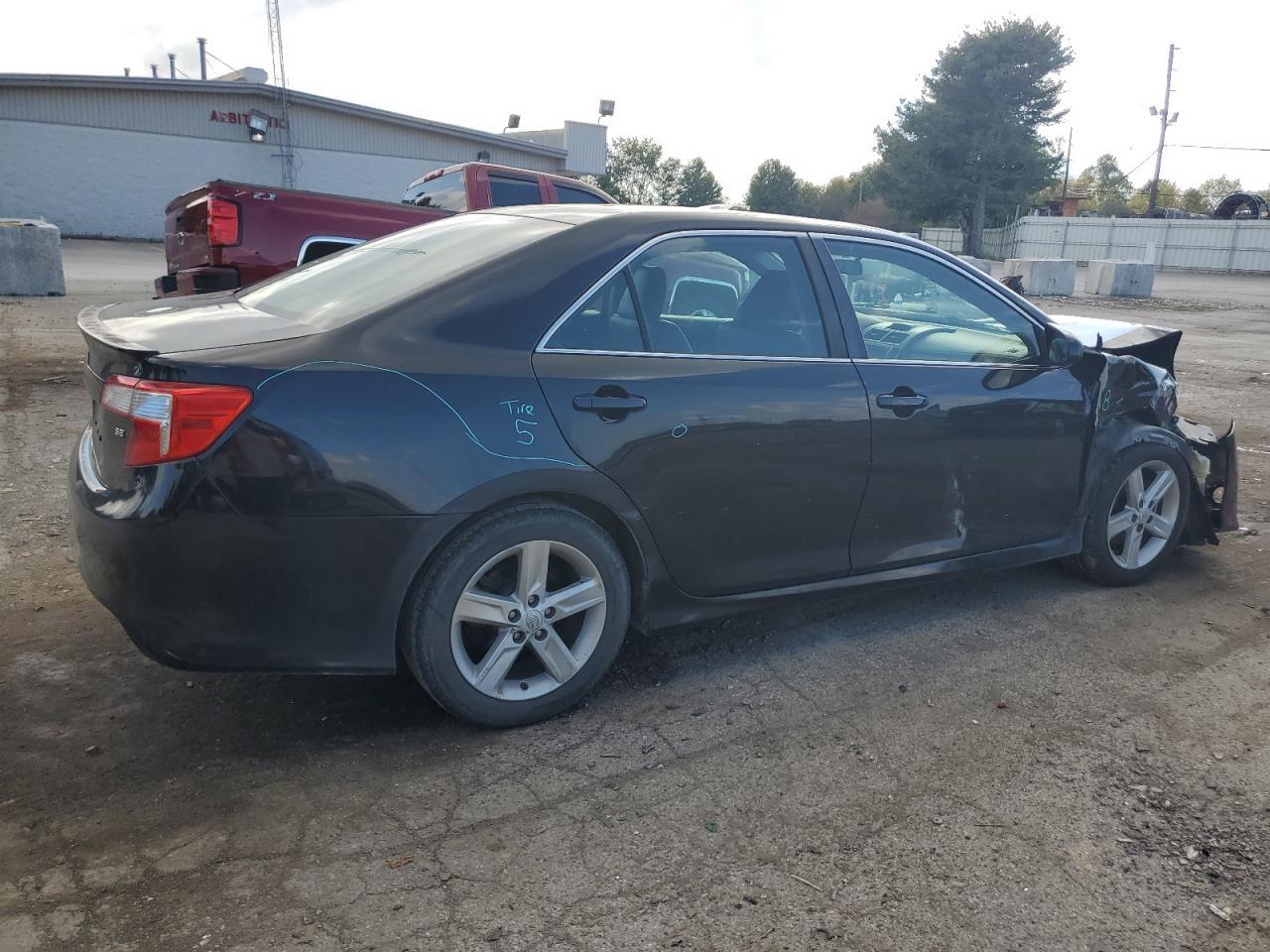 2014 TOYOTA CAMRY L - Фото 3