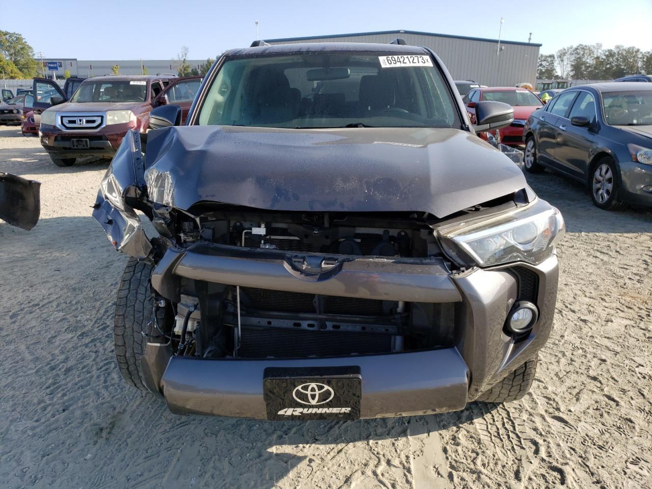 2019 TOYOTA 4RUNNER SR - Фото 5