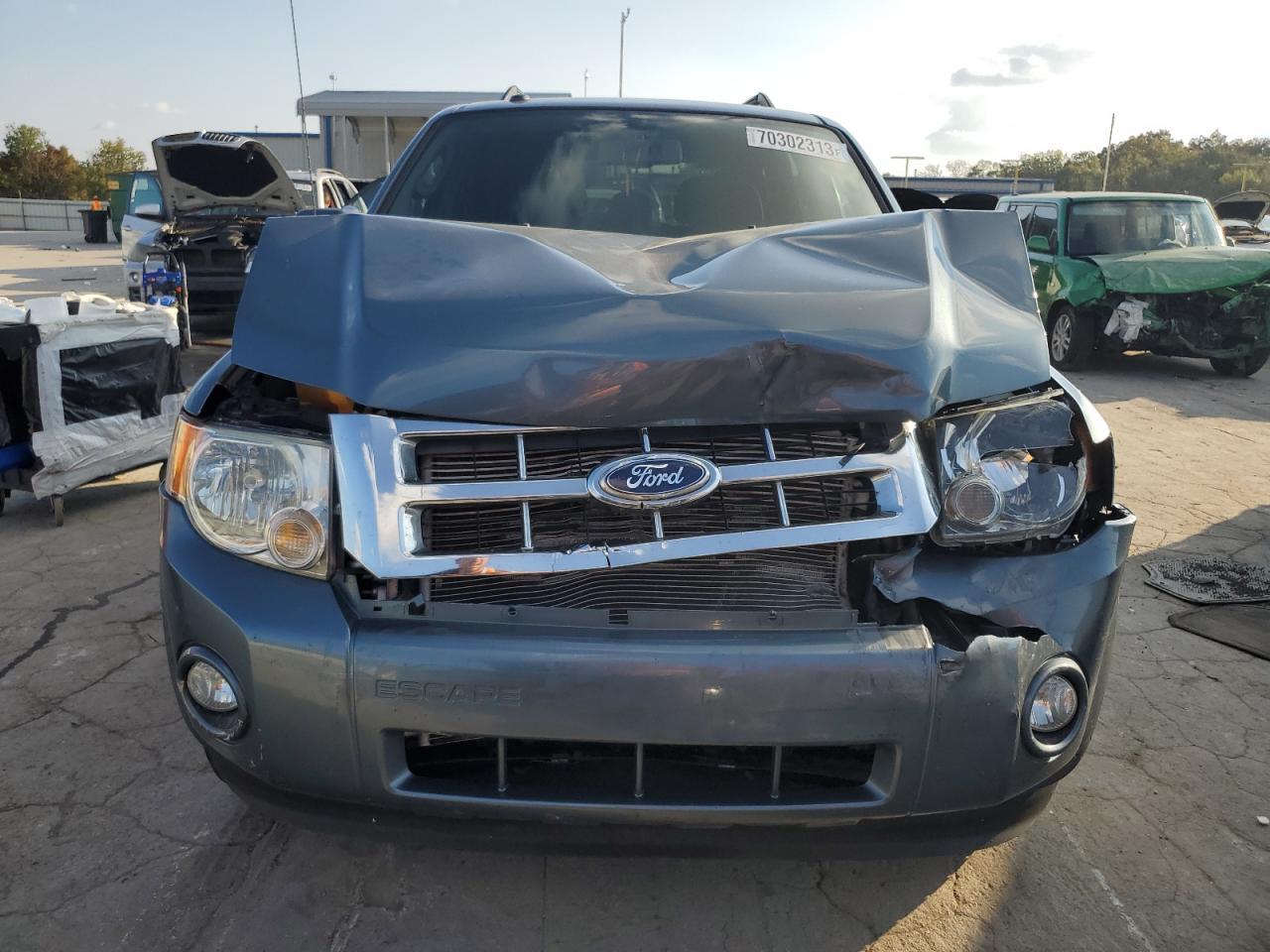2010 FORD ESCAPE XLT - Image 5