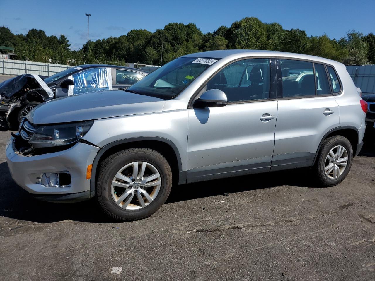 2014 VOLKSWAGEN TIGUAN S