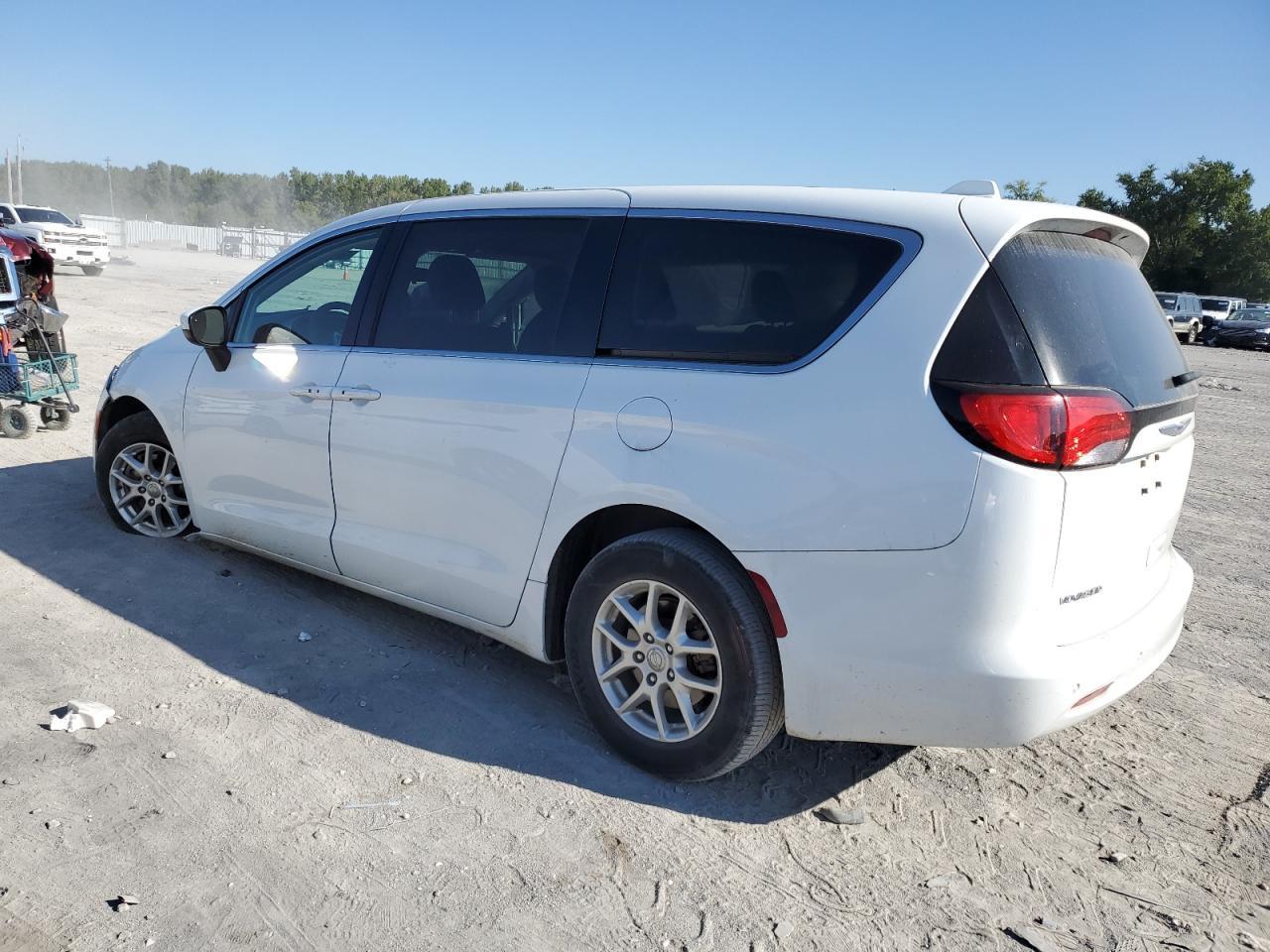 2020 CHRYSLER PACIFICA L - Image 2