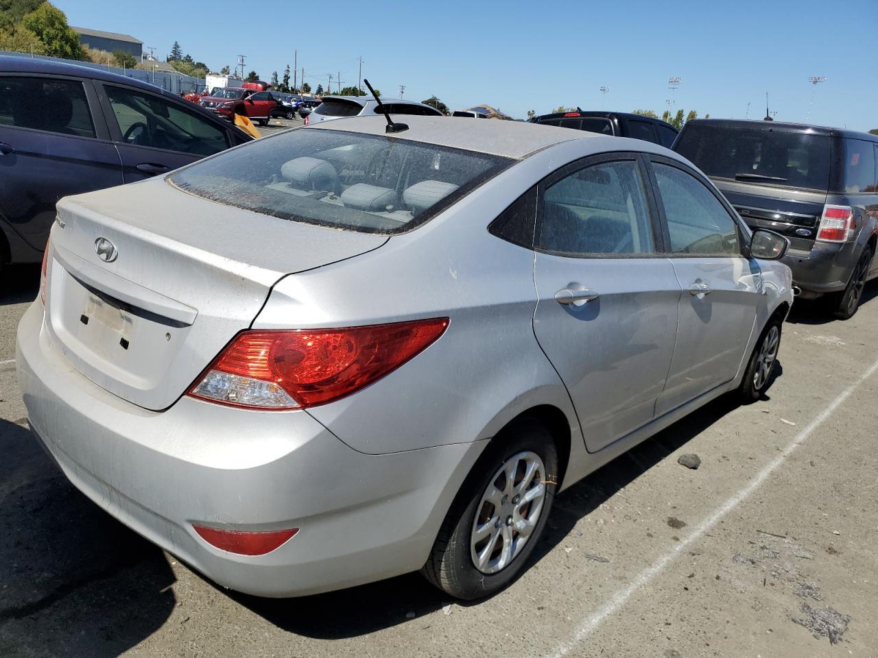 2014 HYUNDAI ACCENT GLS - Image 3