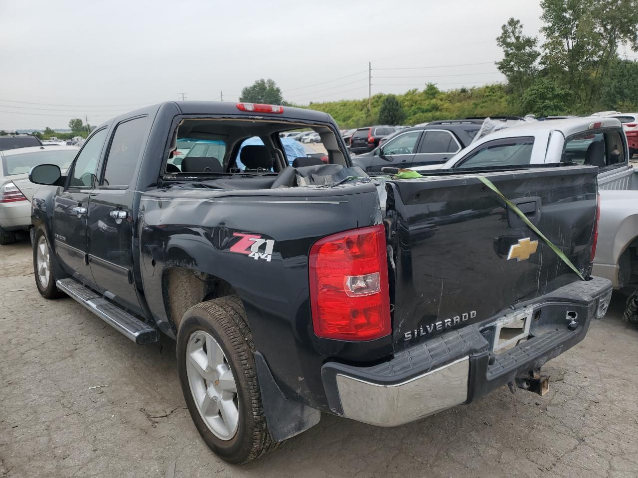 2013 CHEVROLET SILVERADO - Image 2