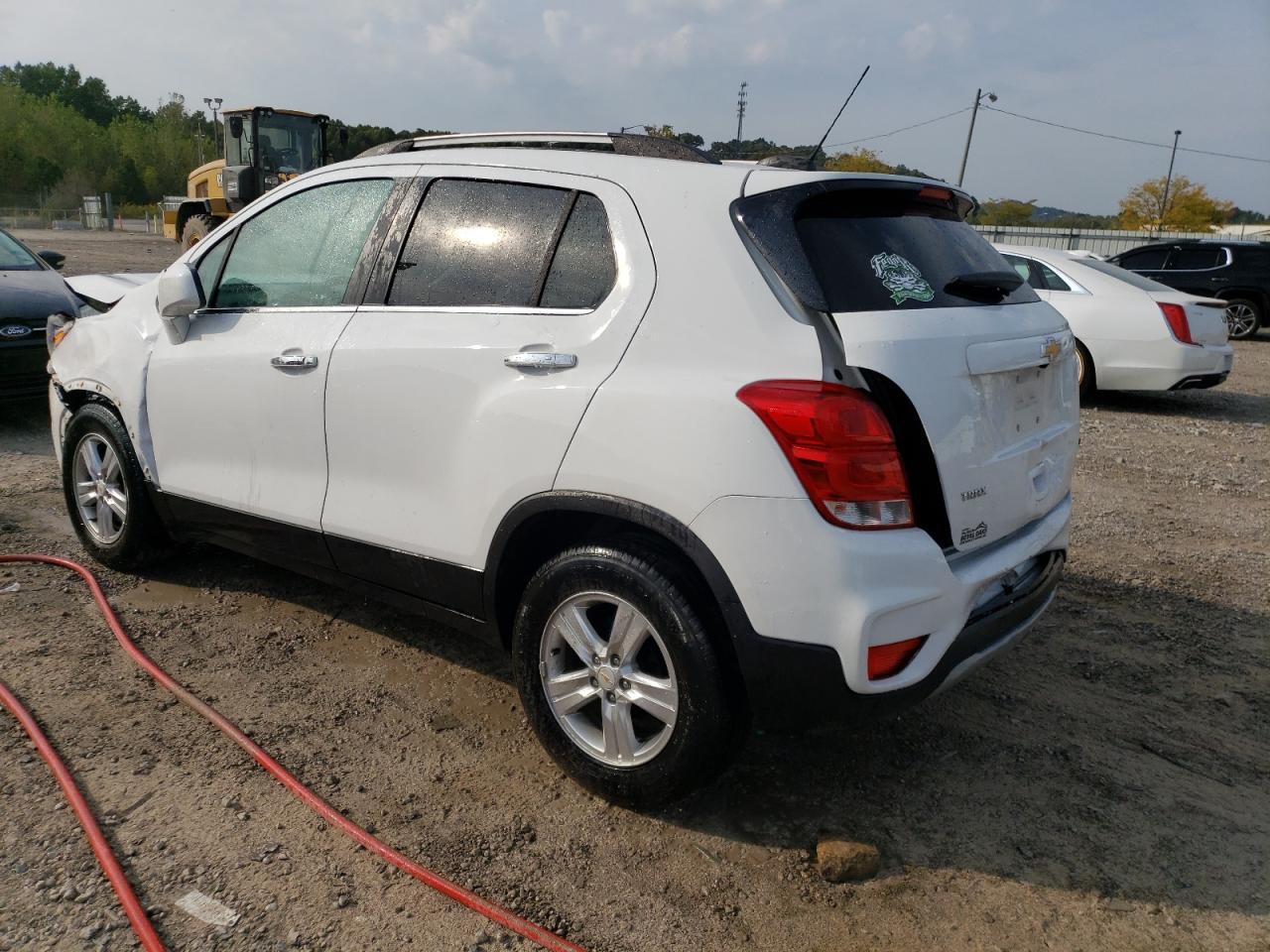 2018 CHEVROLET TRAX 1LT - Image 2