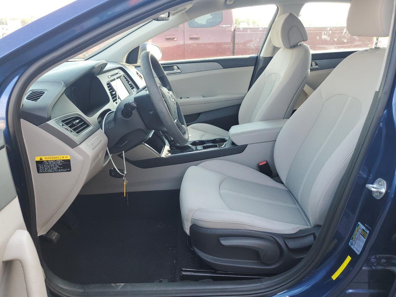 2017 HYUNDAI SONATA SE - Фото 7