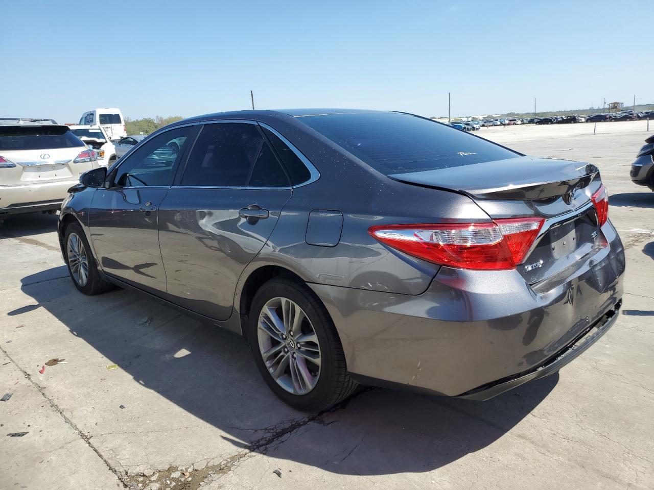 2015 TOYOTA CAMRY LE - Фото 2