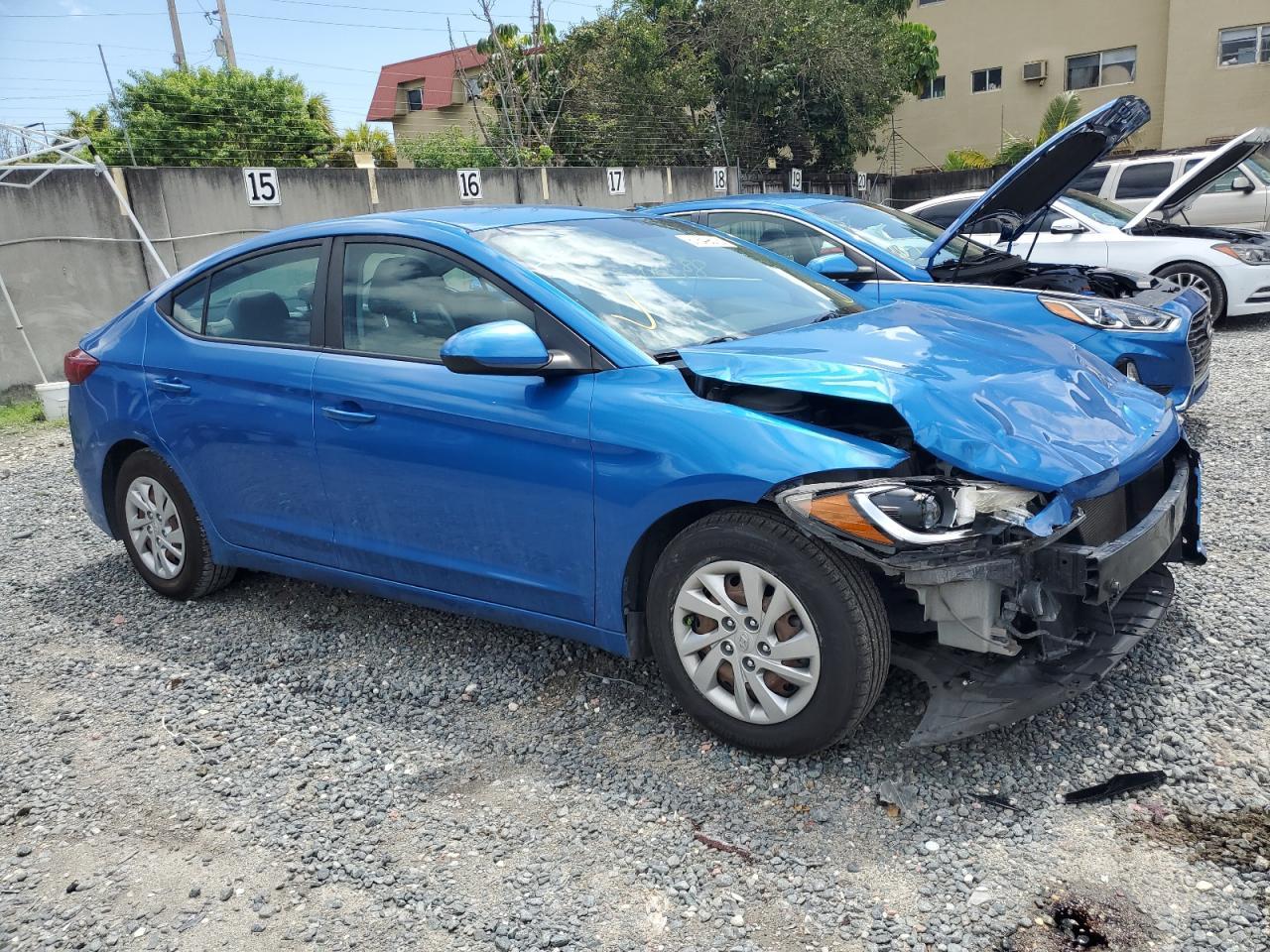 2017 HYUNDAI ELANTRA SE - Image 4