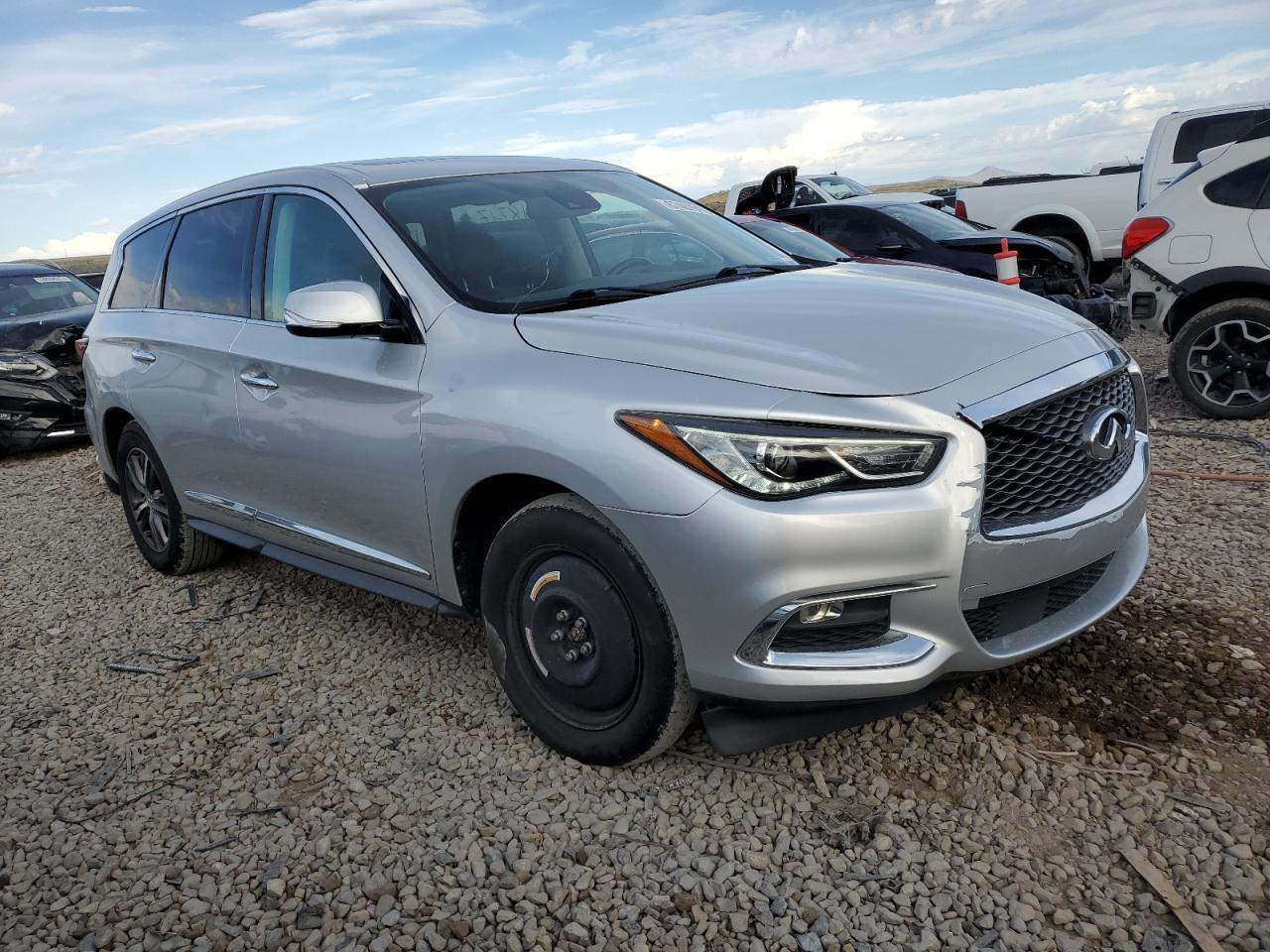 2019 INFINITI QX60 LUXE - Image 4