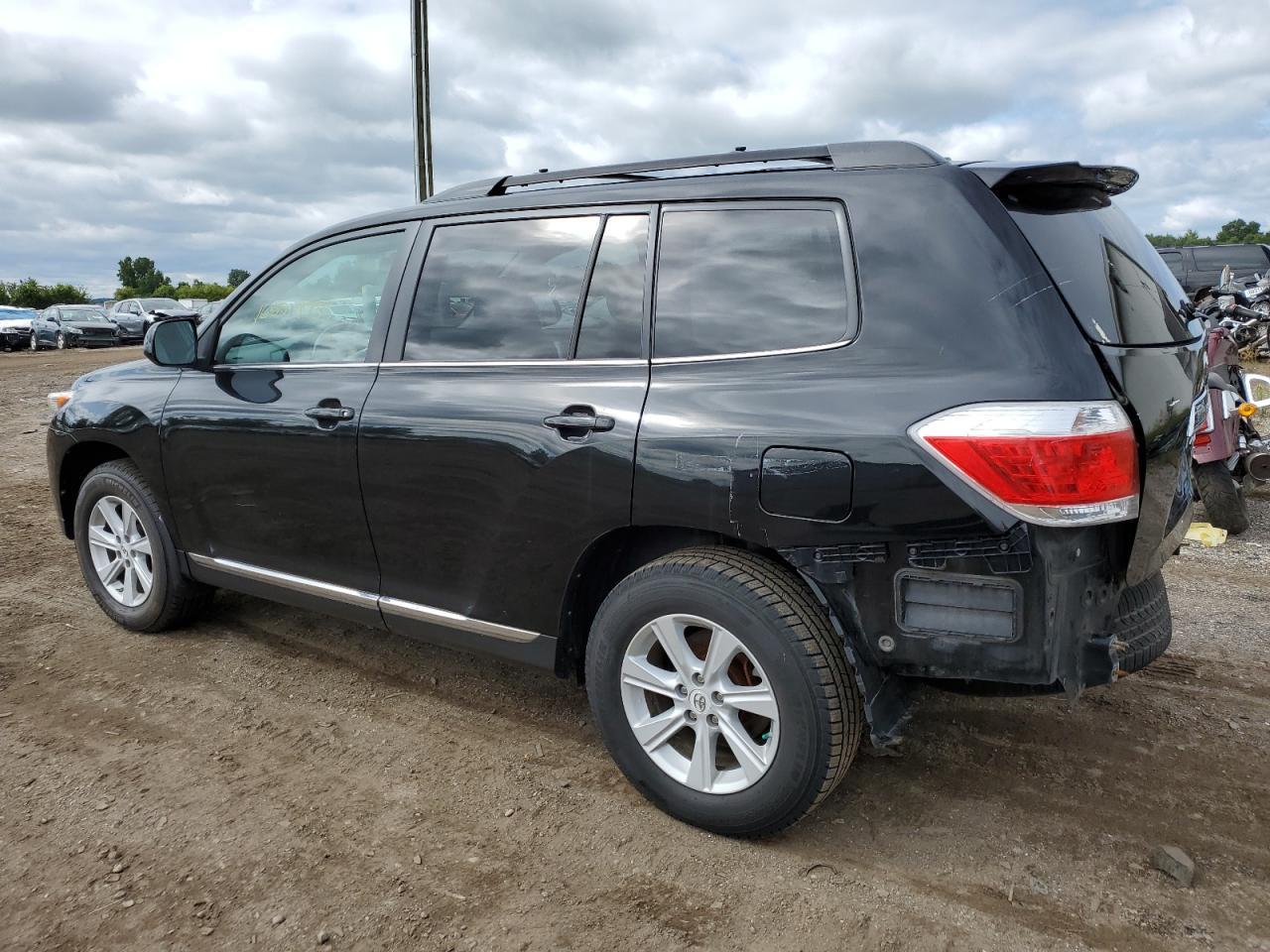 2011 TOYOTA HIGHLANDER - Фото 2