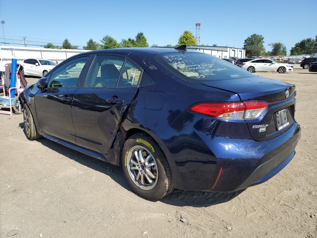 2021 TOYOTA COROLLA LE - Image 2
