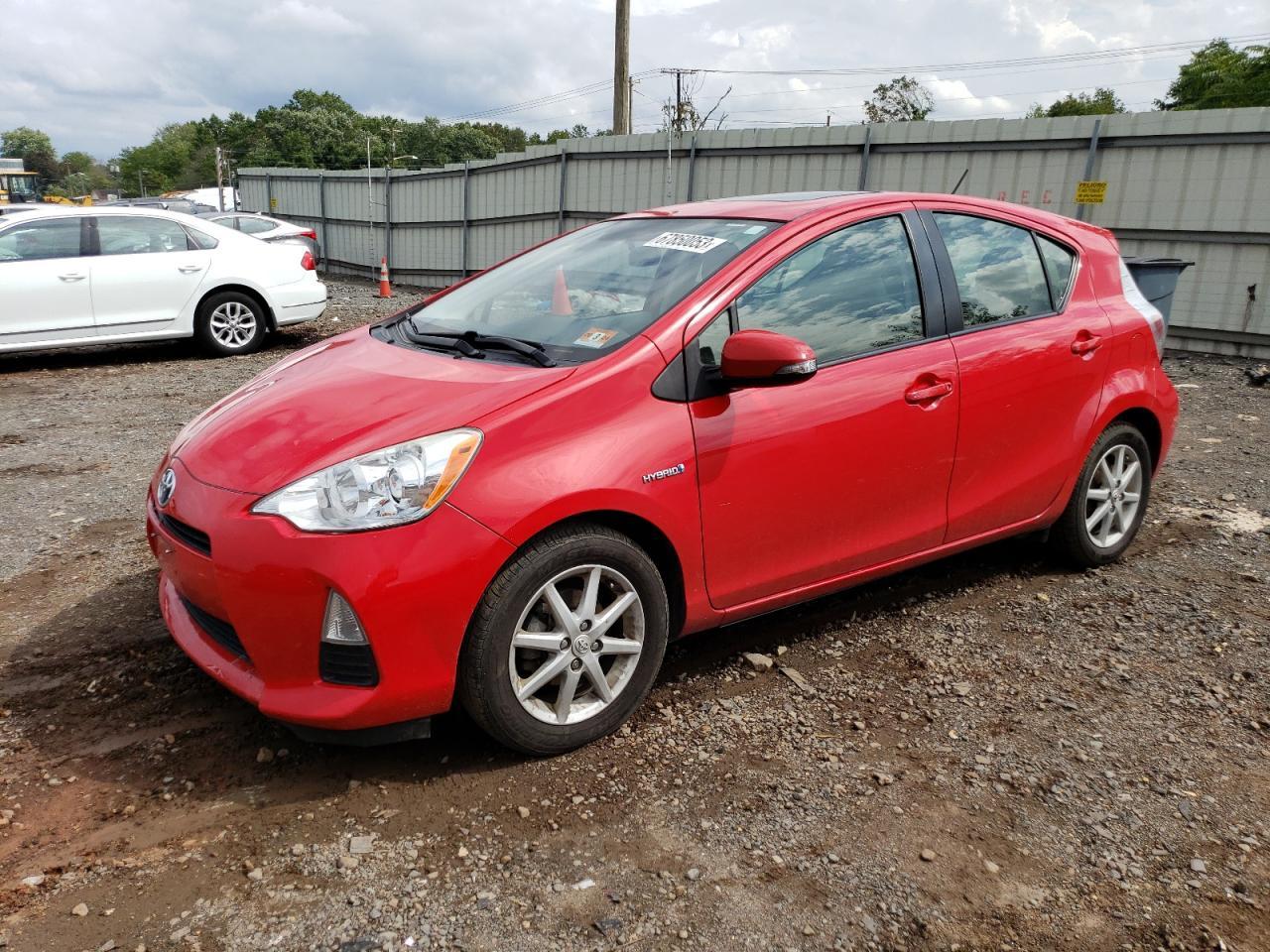 2014 TOYOTA PRIUS C car image