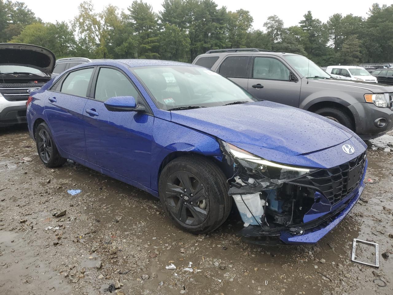 2023 HYUNDAI ELANTRA SE - Image 4