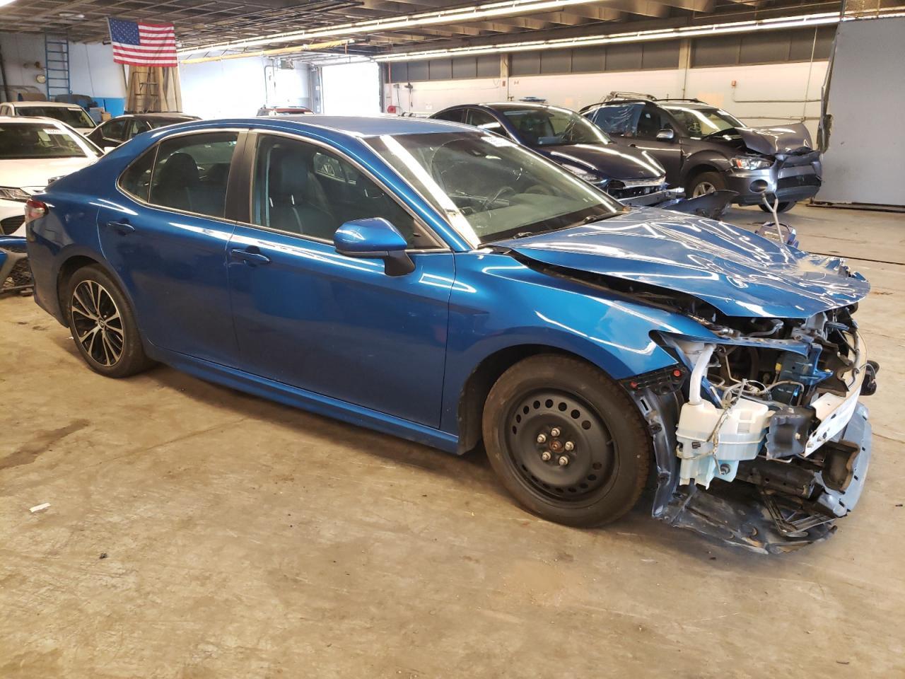 2018 TOYOTA CAMRY L - Фото 4