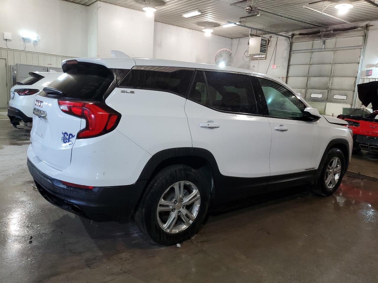 2018 GMC TERRAIN SL - Image 3