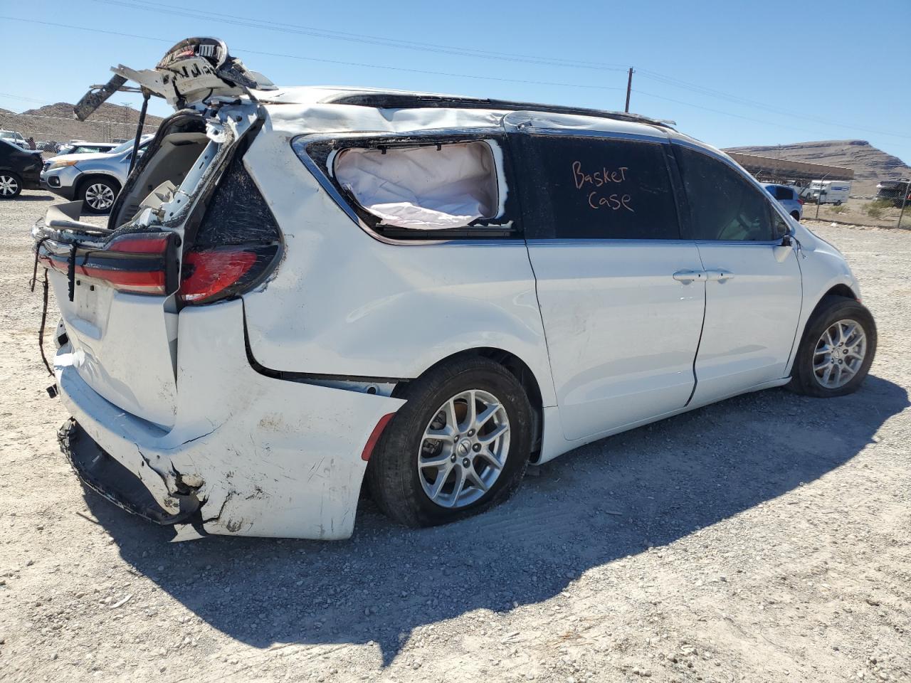 2022 CHRYSLER PACIFICA T - Image 3