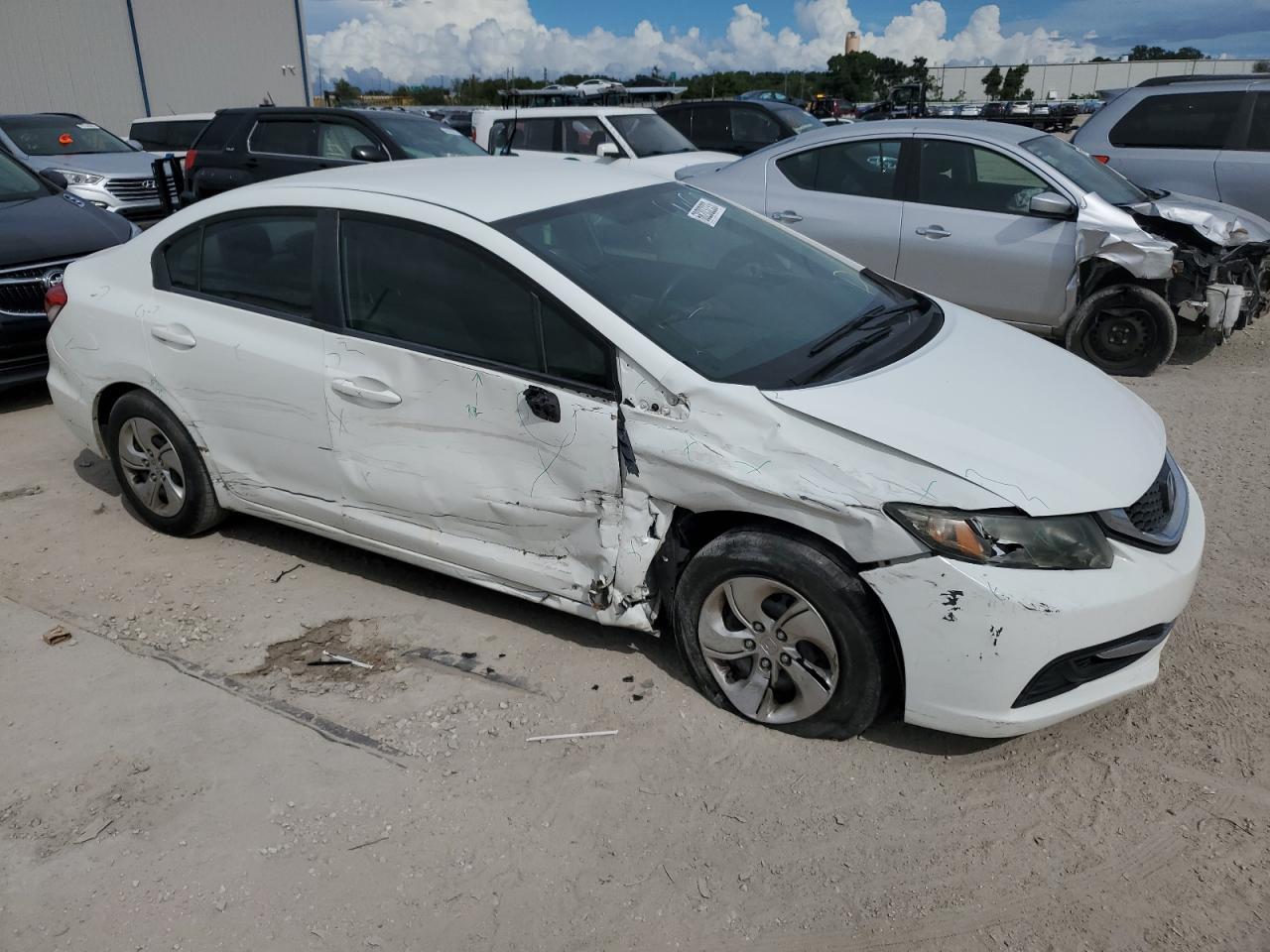 2015 HONDA CIVIC LX - Image 4