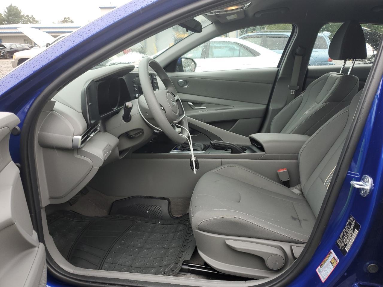 2023 HYUNDAI ELANTRA SE - Image 7