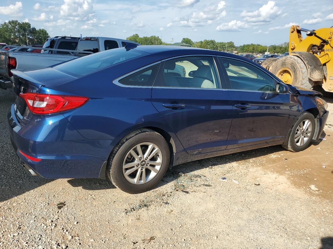 2017 HYUNDAI SONATA SE - Фото 3