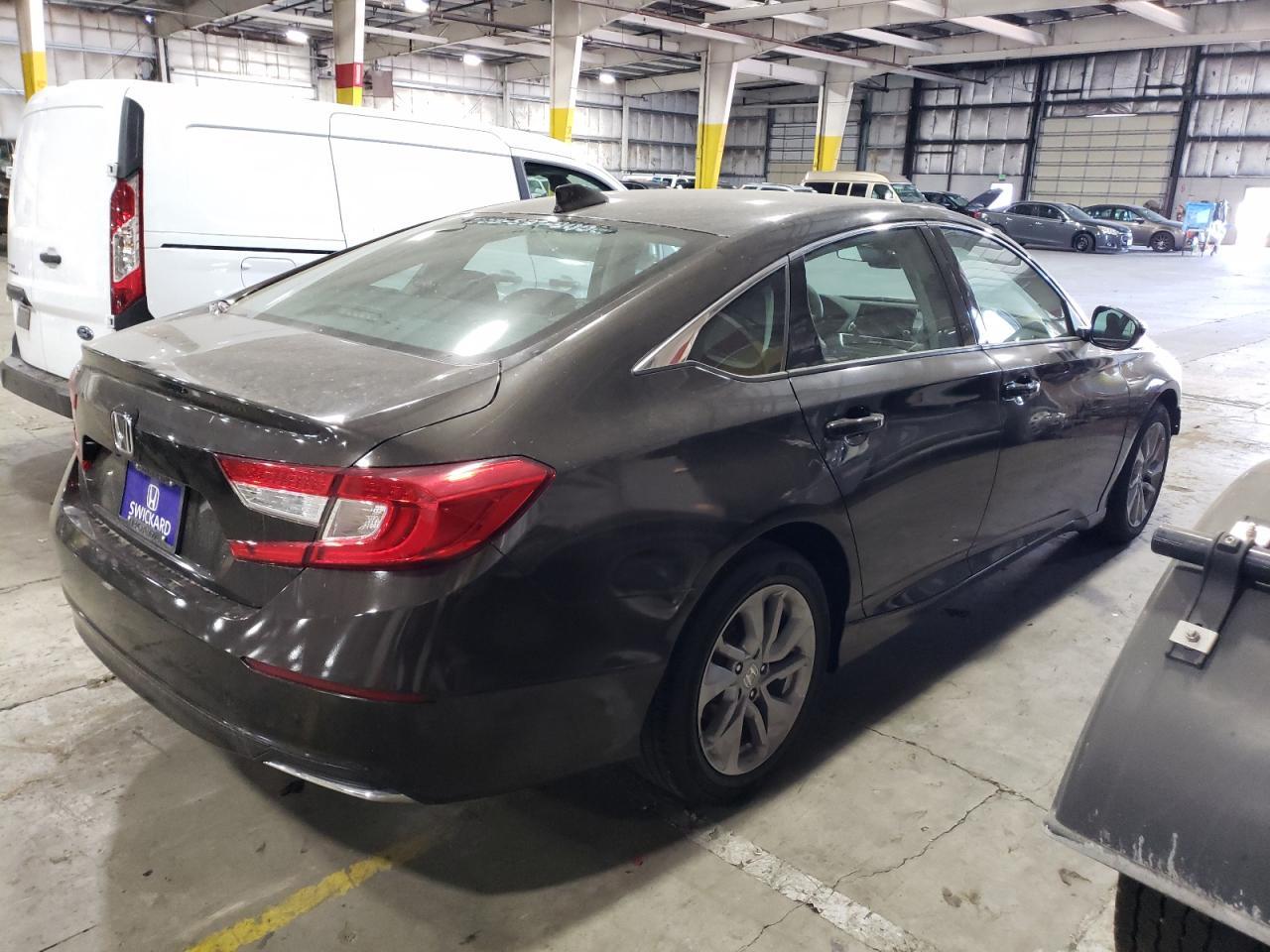 2018 HONDA ACCORD LX - Фото 3