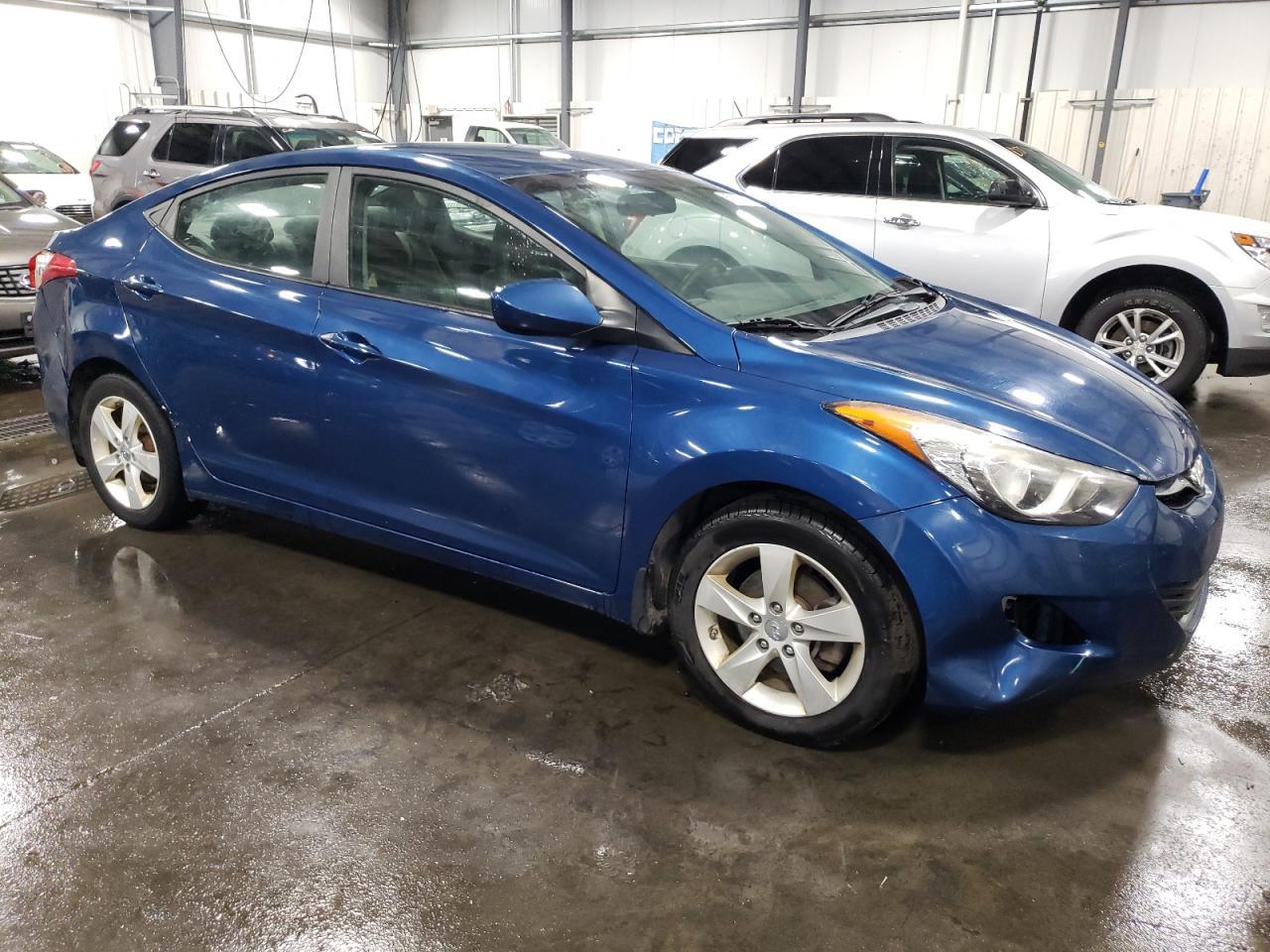 2013 HYUNDAI ELANTRA GL - Image 4
