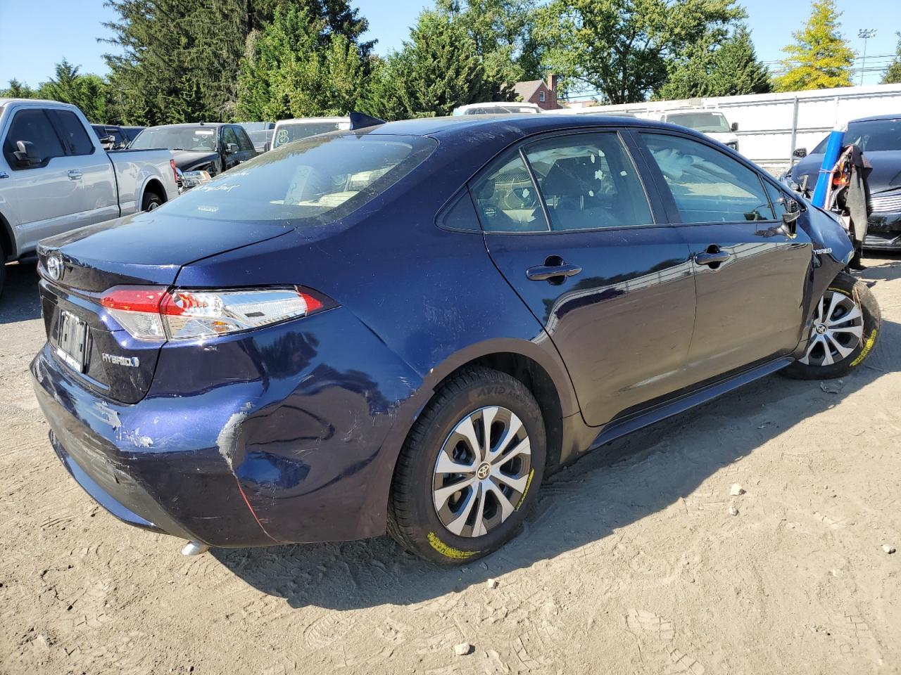2021 TOYOTA COROLLA LE - Image 3