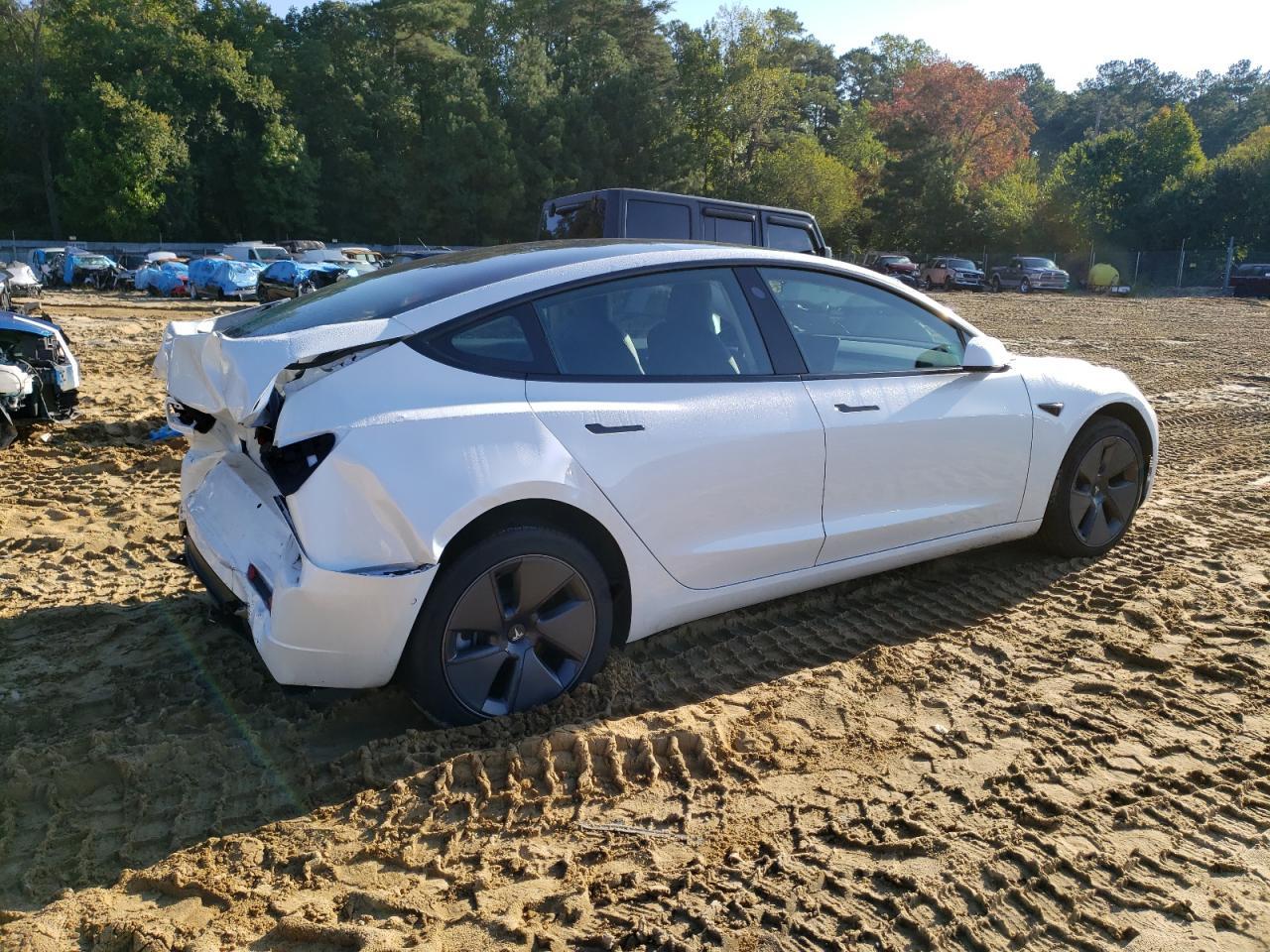 2022 TESLA MODEL 3 - Фото 3