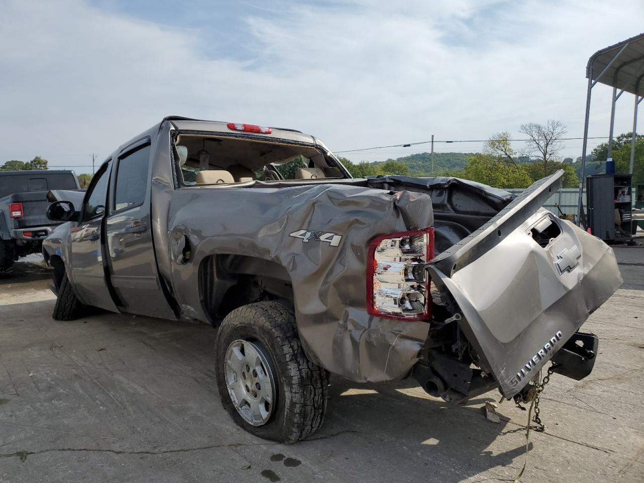 2013 CHEVROLET SILVERADO - Image 2