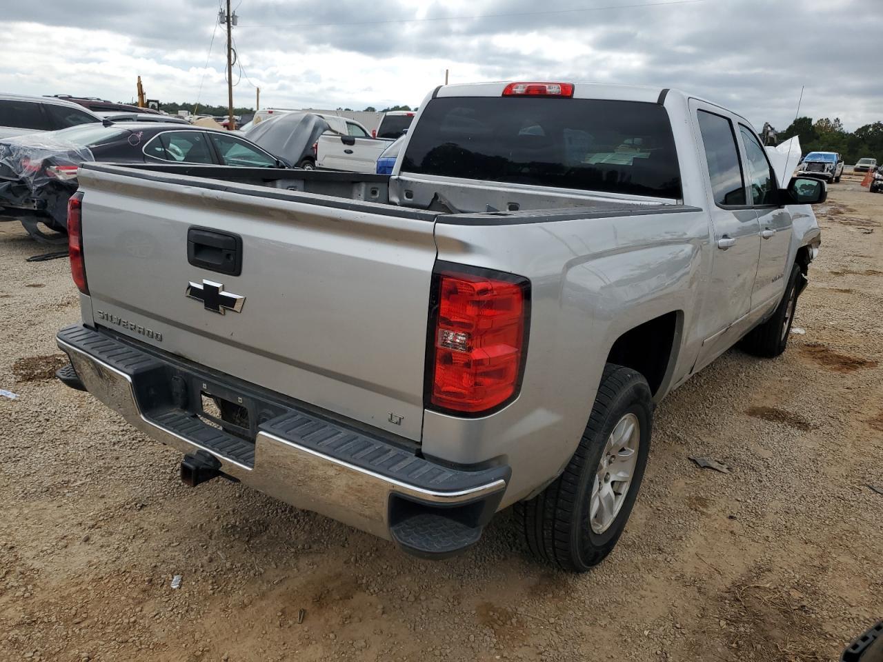 2017 CHEVROLET SILVERADO - Image 3