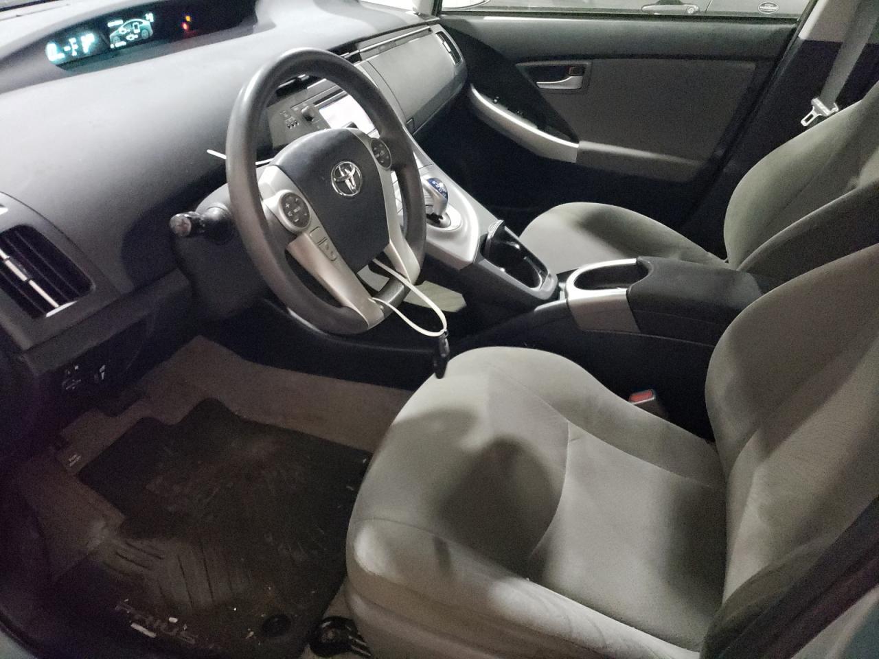 2015 TOYOTA PRIUS - Image 7