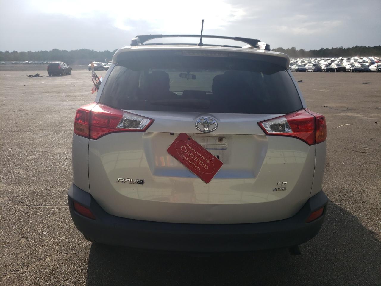 2015 TOYOTA RAV4 LE - Фото 6