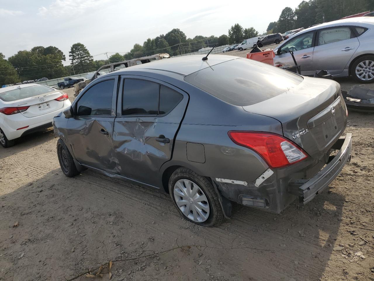 2016 NISSAN VERSA S - Фото 2