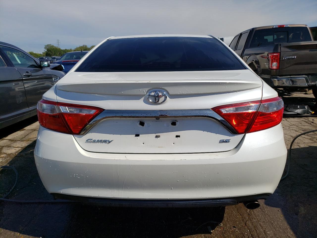 2017 TOYOTA CAMRY LE - Image 6