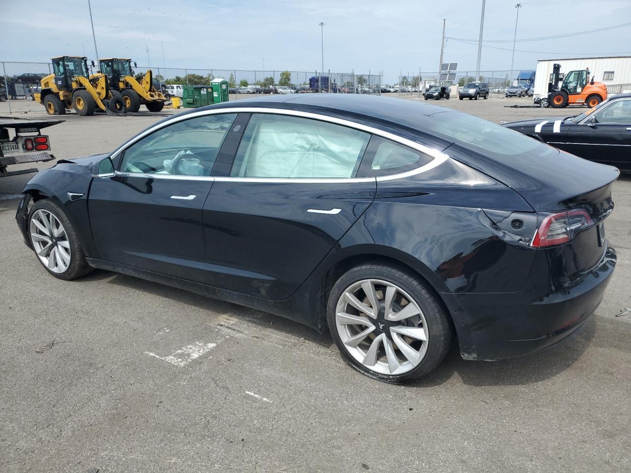 2019 TESLA MODEL 3 - Фото 2