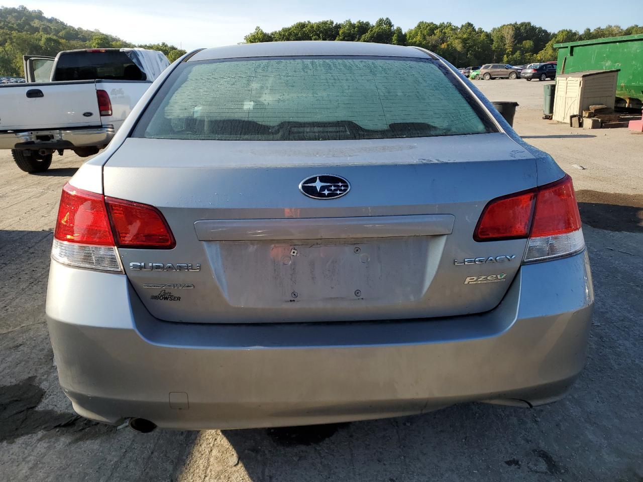 2011 SUBARU LEGACY 2.5 - Image 6