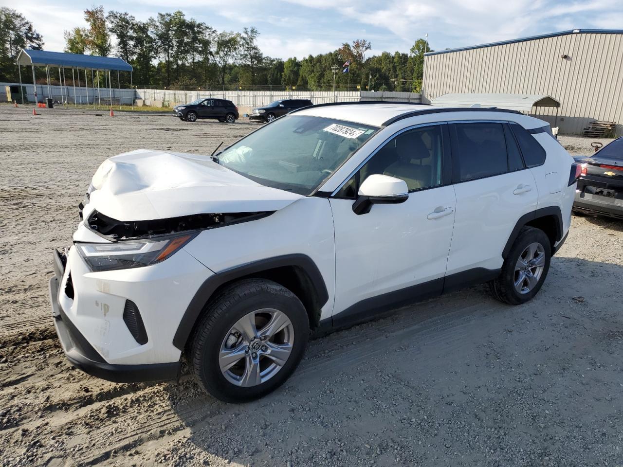2022 TOYOTA RAV4 XLE
