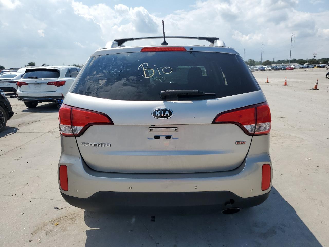 2014 KIA SORENTO LX - Image 6