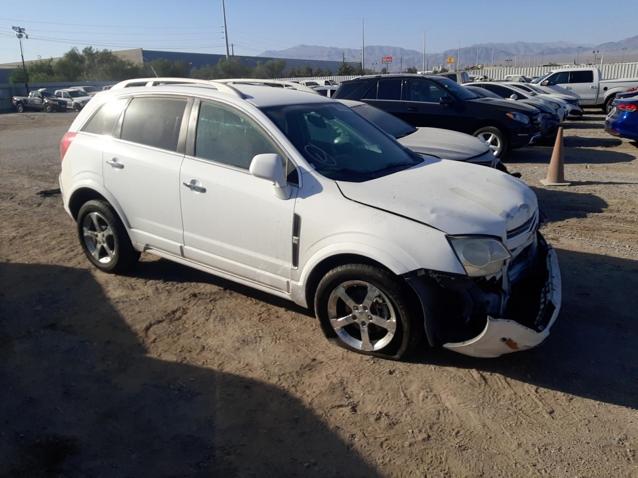 2013 CHEVROLET CAPTIVA LT - Image 4